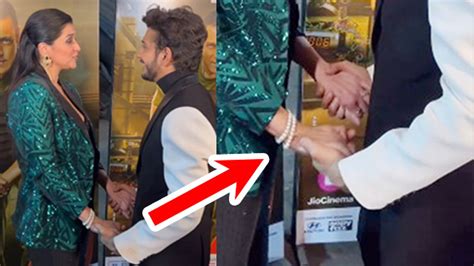 Bigg Boss 17 Winner Munawar Faruqui Hold Mannara Chopra Hands Hug करते