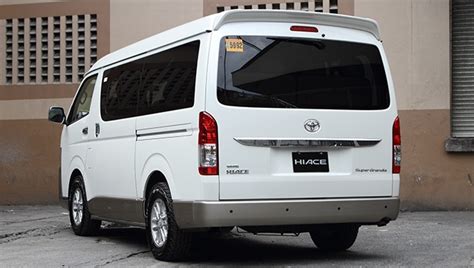 2017 Toyota Hiace Super Grandia: Review, Specs, & Price