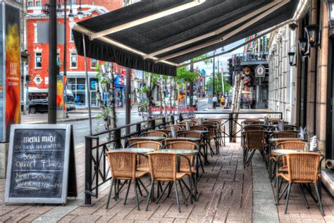 Urban Restaurant Outdoor Seating Terrace - Stockphotodesign