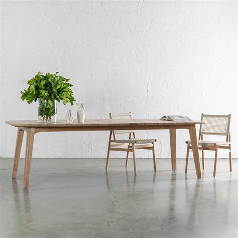 Round Outdoor Dining Tables Living By Design