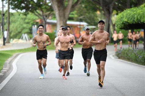 150 Runners Took Their Tops Off In Support Of Body Positivity