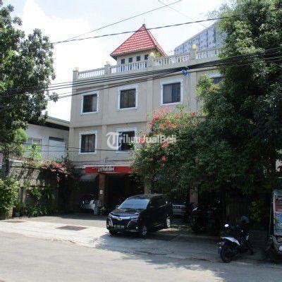 Dijual Rumah 3 Lantai Bagus Unfurnished SHM Di Lelang Hotel Di Lengkong