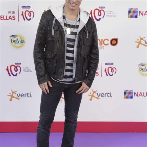 Carlos Baute En El Photocall De Por Ellas De Cadena Famosos En