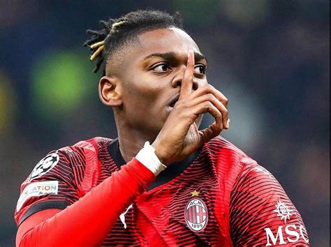 Leao E Il Futuro Mi Vedo Solo Al Milan Le Critiche Il Calcio Cos