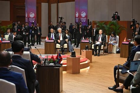 Asean Must Push For Myanmar Peace Plan Says Pm Lee As Bloc Passes Over Nation For 2026 Chair