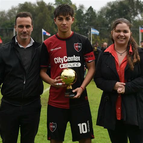 Newell S Juveniles On Twitter Valentino Acu A Capit N De