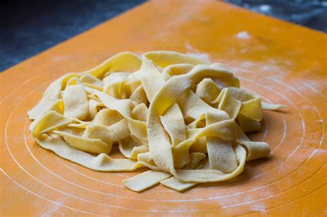 Come Fare Le Tagliatelle All Uovo Fatte In Casa La Ricetta Perfetta E