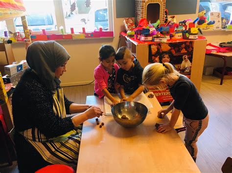 Pepernoten Bakken Welkom Bij Obs Piet De Springer I Langbroek