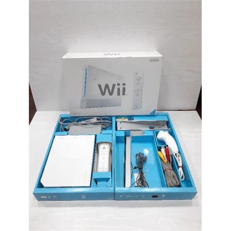 [แถมบอร์ด Wii Fit และแผ่นแท้ 10 แผ่น] เครื่อง Nintendo Wii เล่นแท้ งานกล่อง หม้อแปลงแท้เสียบไฟ