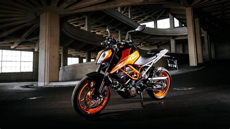 10 Reasons Why You Should Buy The Ktm 390 Duke Instead Of The Honda Cb300r