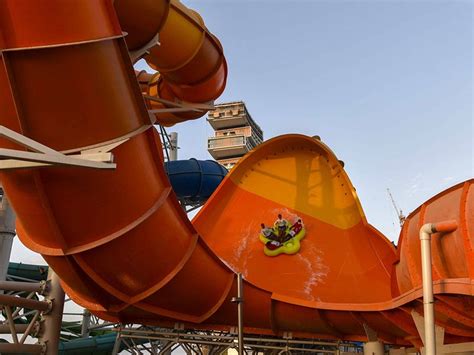 Dubai’s Aquaventure Is Now Home To The World’s Tallest Water Slide ...