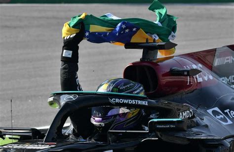 Lewis Hamilton Recebe Título De CidadÃo HonorÁrio Por Arthur Lira