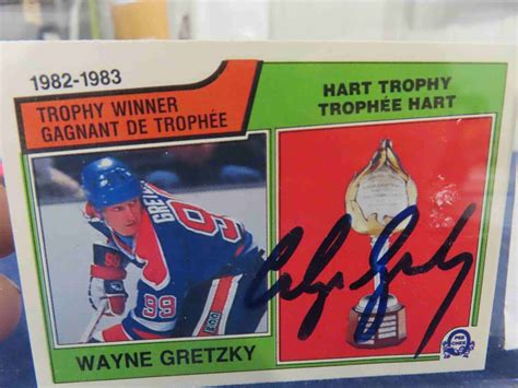 Wayne Gretzky 83/84 O-Pee-Chee #203 Hart Trophy with Autograph ...