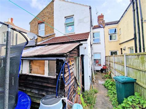 3 Bedroom Terraced For Sale In Tudor Road Westcliff On Sea Essex SS0