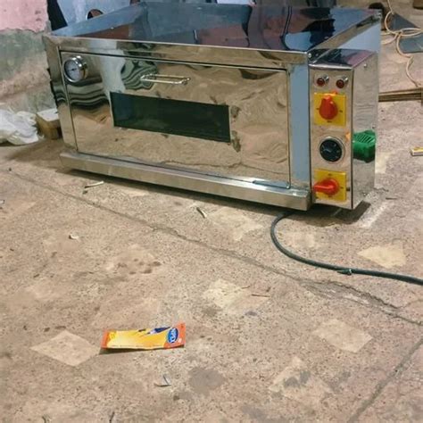 Gas Pizza oven, Size: Small/Mini at Rs 10000 in New Delhi | ID: 27386161955