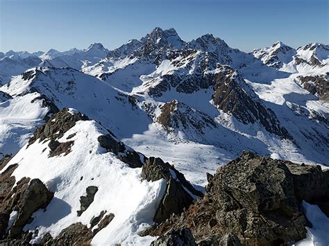 Sicht Vom Gipfel Des Piz Griatschouls Nach Westen Fotos Hikr Org