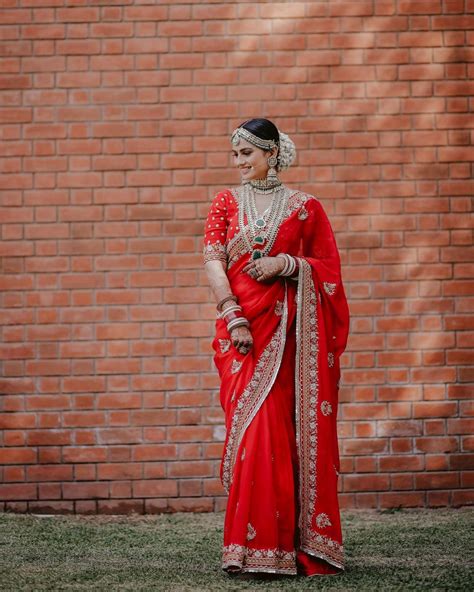 30 Real Brides Prove Monotone Red Bridal Wear Cannot Be Replaced