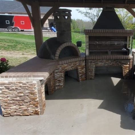 Corner Firebrick Outdoor Kitchen With Pizza Oven With Stone