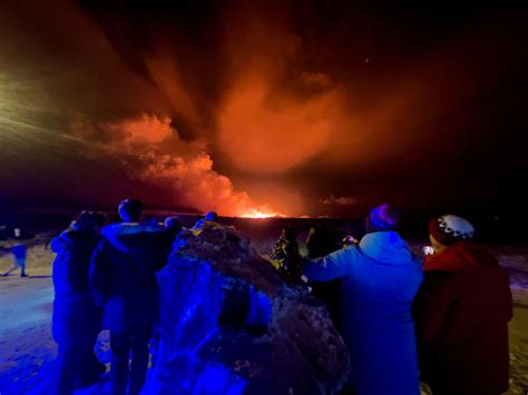 Watch: Thousands Evacuated From Spectacular Iceland Volcano Eruption