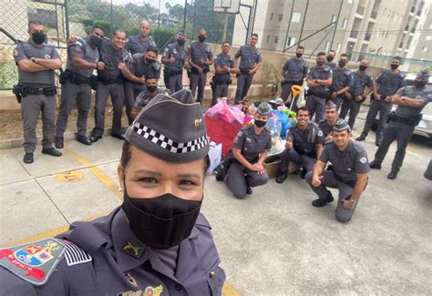 14 Batalhão da PM arrecada brinquedos para doar às crianças carentes