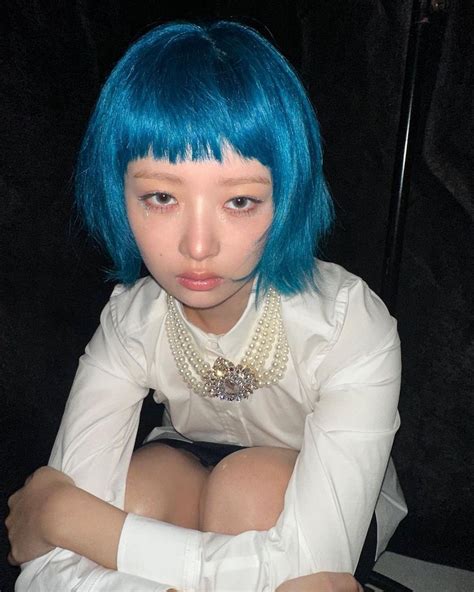 Rei Instagram Update Rei Ive Blue Hair Korean Hairstyle Rei