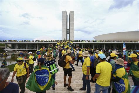 Em Carta Presidentes Dos Três Poderes Chamam Invasões Em Brasília De