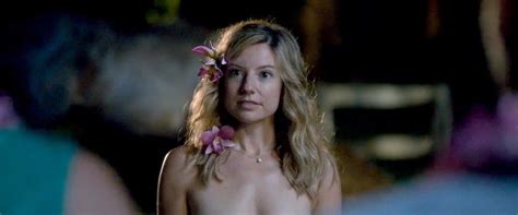 Naked Sugar Lyn Beard In Mike And Dave Need Wedding Dates