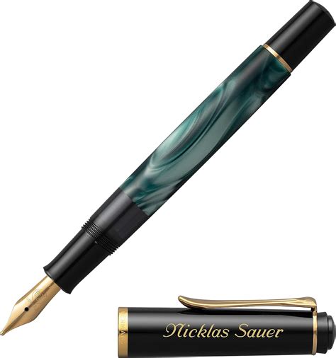 Pelikan Kolbenfüllhalter Classic M 200 Grün Marmoriert mit Namen