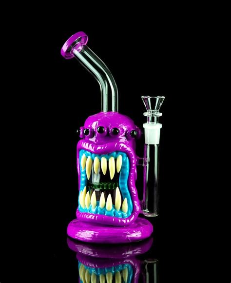 Alien Glass Bong with Fangs 10" • Stoners Rotation