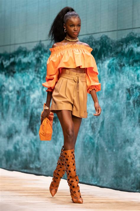 Hot Sexy Tamara Ralph Bikini Pics