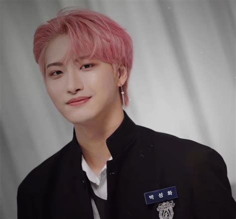 Ateez Seonghwa Pink Hair Bright Stars Park Seong Hwa