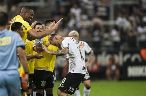 Corinthians Aparece Entre Os Clubes Mundiais Mais Engajamento No