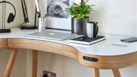 Get smart with a wireless charging desk for your home office | Livingetc