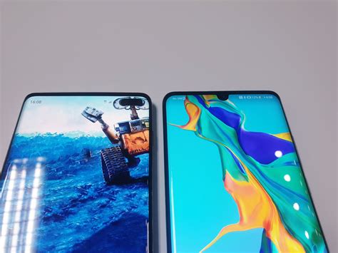 Samsung Galaxy S10 Vs Huawei P30 Pro Side By Side