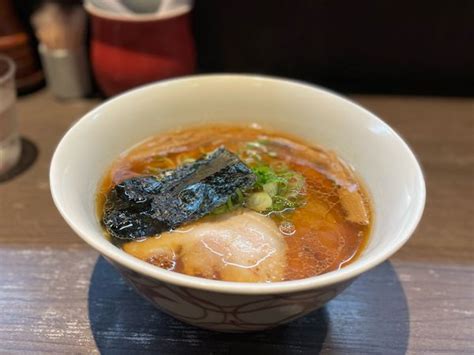 『醤油らぁ麺¥1000』支那そばや 本店のレビュー ラーメンデータベース