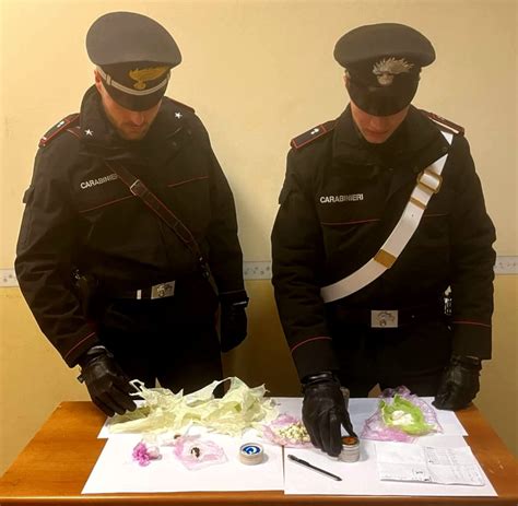 Droga Nascosta In Casa E Negli Slip Arrestati Dai Carabinieri Romalife