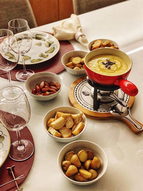 De Fondue A Aligot Quatro Pratos Queijo Aquecido Para Os Dias Frios