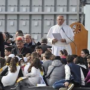 Napoli Ladri Rubano Collana Della Madonna Benedetta Dal Papa La