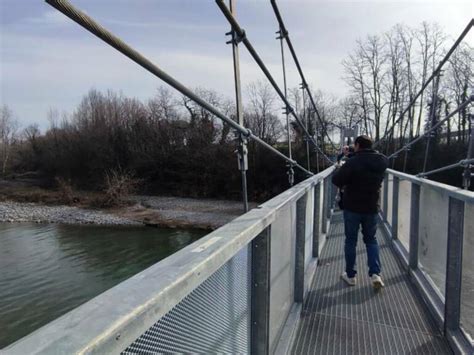 Il Nuovo Ponte Ciclopedonale Sul Brembo Tra Filago E Osio Sopra Foto