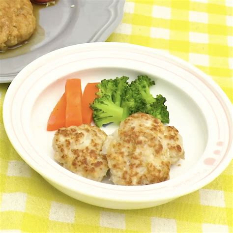 【管理栄養士監修】離乳食の豆腐ハンバーグ｜冷凍保存方法やレシピ動画を紹介 Mamadays（ママデイズ）