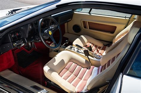 Ferrari 512 Bbi De 1983 Com O Interior Personalizado Por Ermenegildo