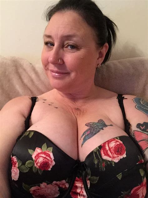 Milfs And Gilfs On Twitter Milf Of The Day Goes To