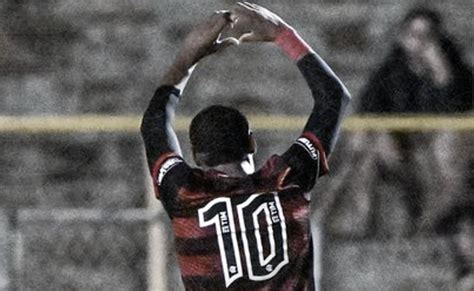 Dois De Lorran Flamengo Vence Aparecidense E Assume Lideran A