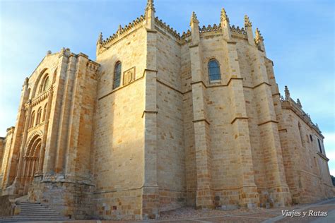 La Catedral El Castillo Y Los Puentes De Zamora