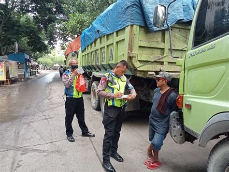 Truk Tanah Langgar Aturan Jam Operasional Ditindak Polisi Dan Dishub