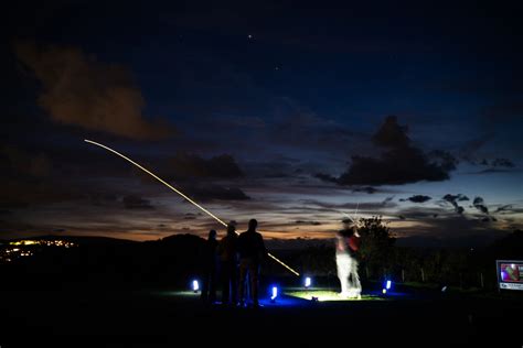 Experience the Excitement of Par 3 Night Golf