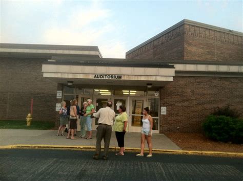 PHOTOS: Erin Brockovich at Fridley High School | Fridley, MN Patch