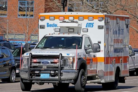 Boston Ems Paramedic Pulled Down Nearly 300000 Last Year As Calls