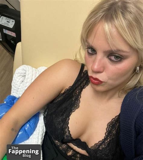 Renee Rapp Nude Sexy Collection 40 Photos TheFappening