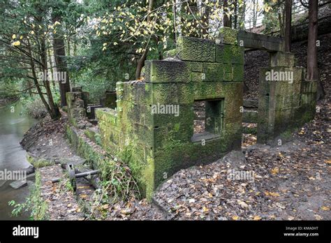 Rouken Glen Park Glasgow Scotland Stock Photo Alamy